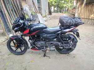 বাজাজ পালসার ১৫০ ২০২১ ব্ল্যাক