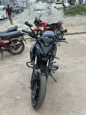 নতুন বাজাজ পালসার এন১৬০ ২০২৫ ব্ল্যাক