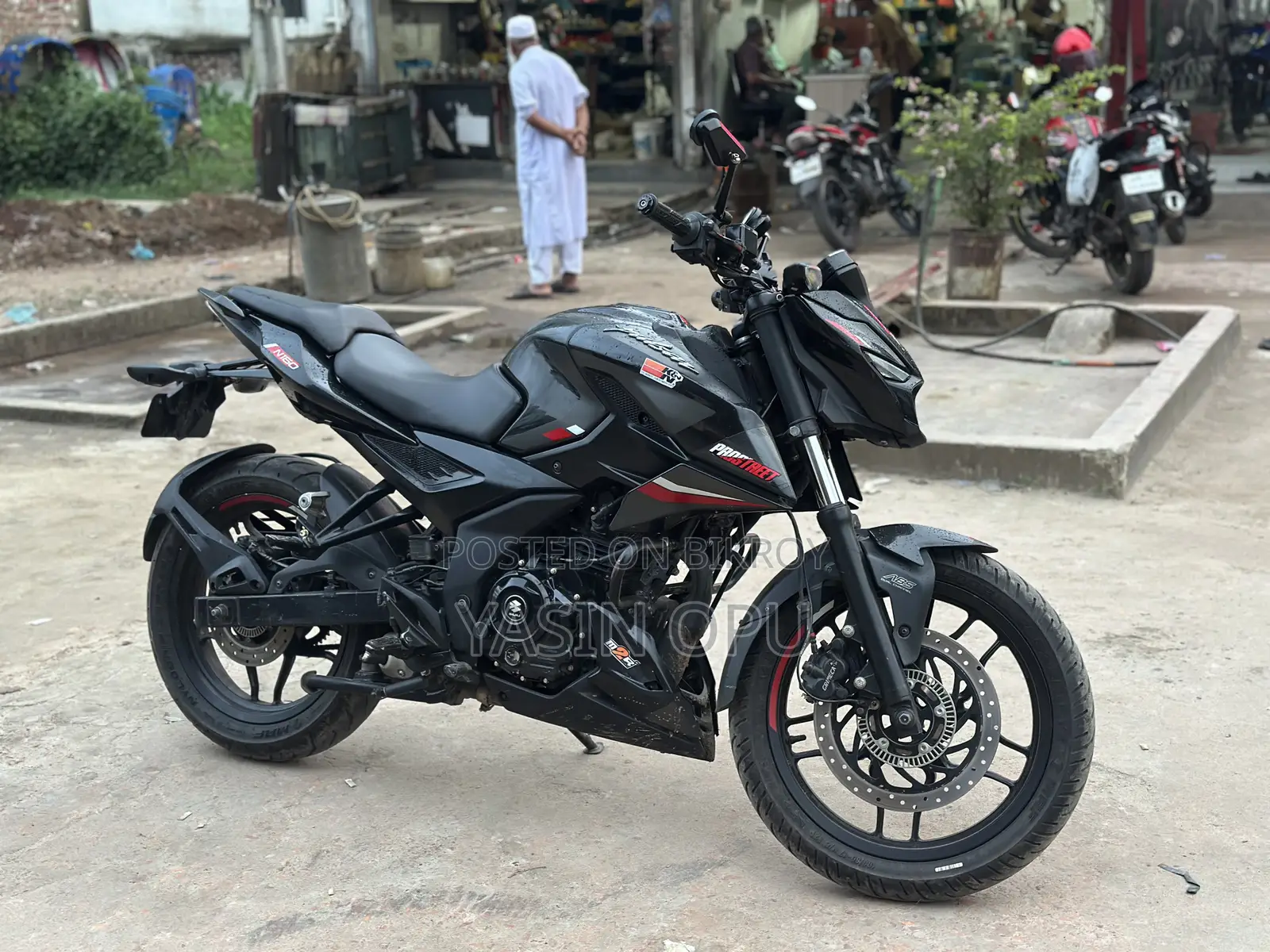 নতুন বাজাজ পালসার এন১৬০ ২০২৫ ব্ল্যাক