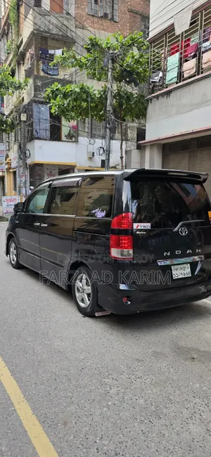 Toyota Noah 2005 Black