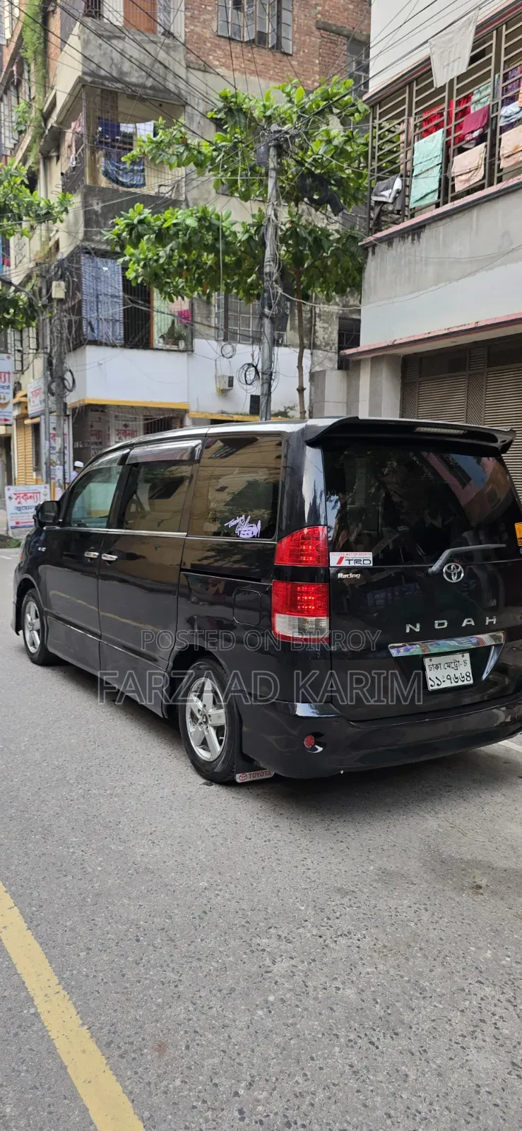 Toyota Noah 2005 Black