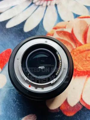Samyang 85mm 1.4 Ef Lens