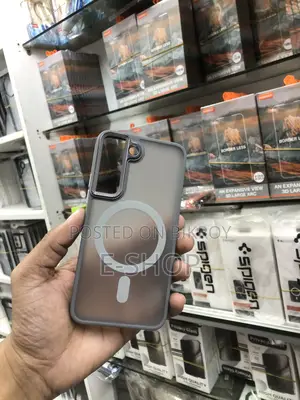 Samsung S22 Matte Transparent Magnetic Case