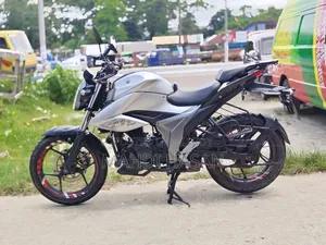 Suzuki GSX-R 2021 Silver