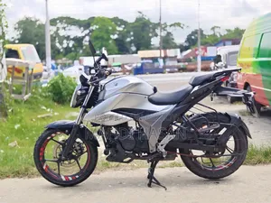 Suzuki GSX-R 2021 Silver