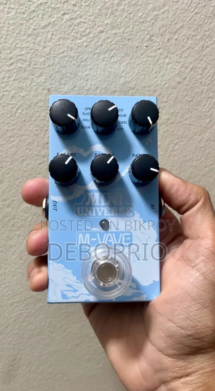 Hybrid Electric Guitar Pedalboard Setup