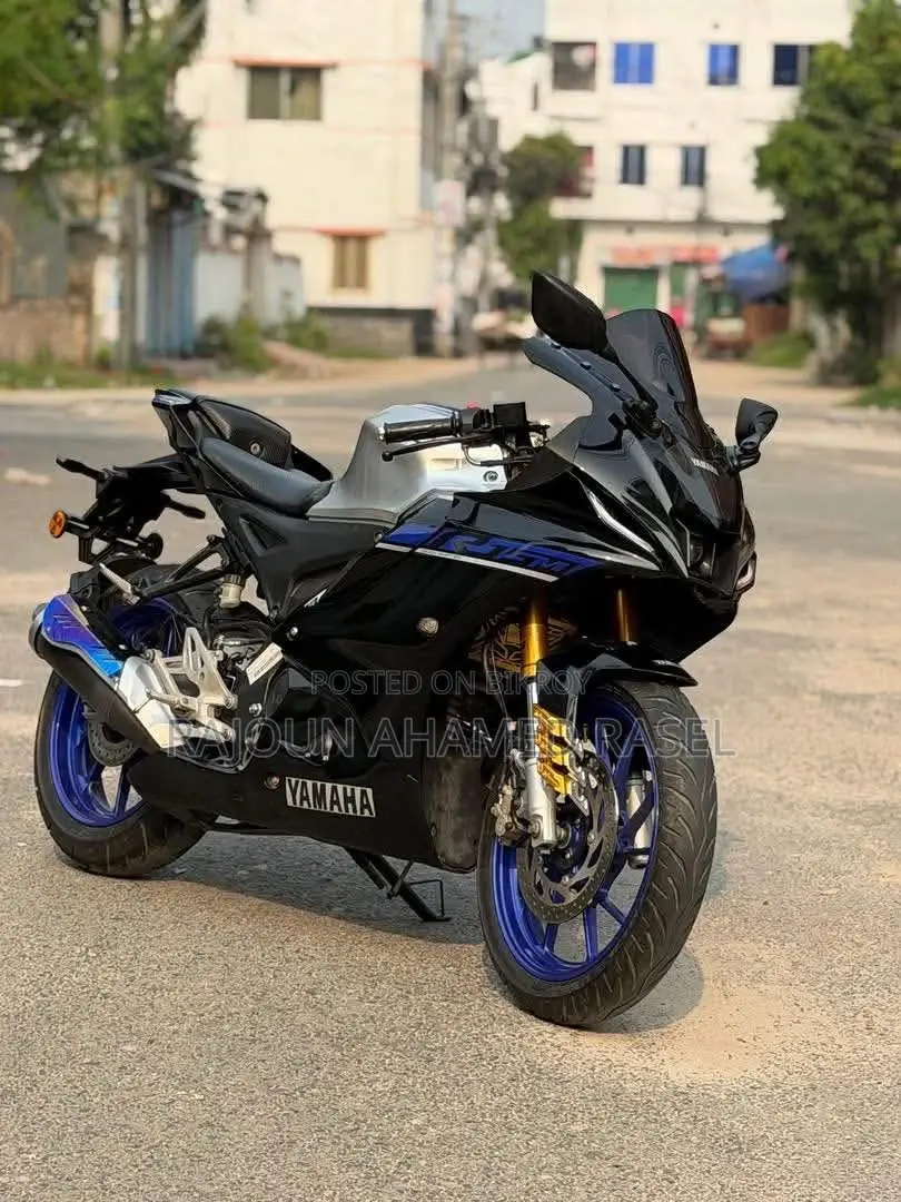 Yamaha 2025 Black