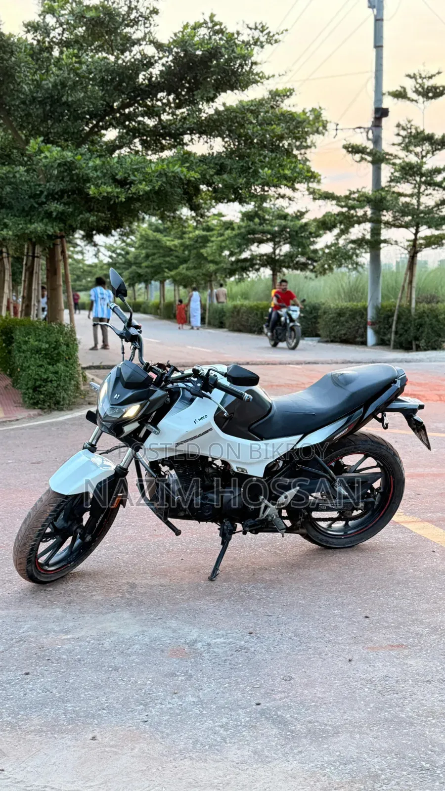 Hero Thriller 160R 2021 White