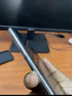 অ্যাপল আইফোন এক্সএস ২৫৬ জিবি সাদা