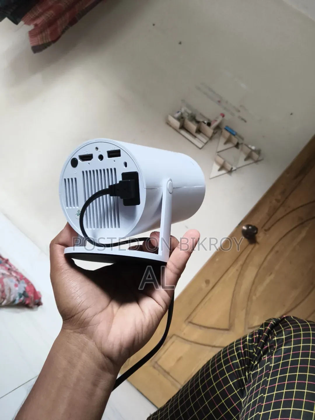 Mini Projector, Model : Hy300