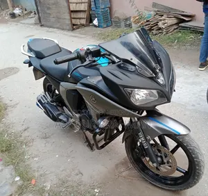 Yamaha 2019 Black