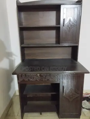 বিক্রয়ের জন্য স্টাডি টেবিল