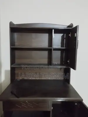 বিক্রয়ের জন্য স্টাডি টেবিল