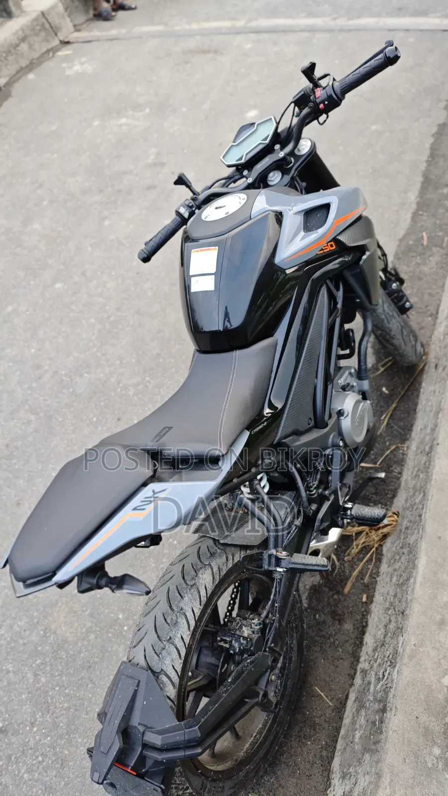 CFMoto 250NK 2025