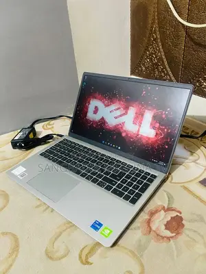 Laptop Dell 4GB Intel SSD 500GB