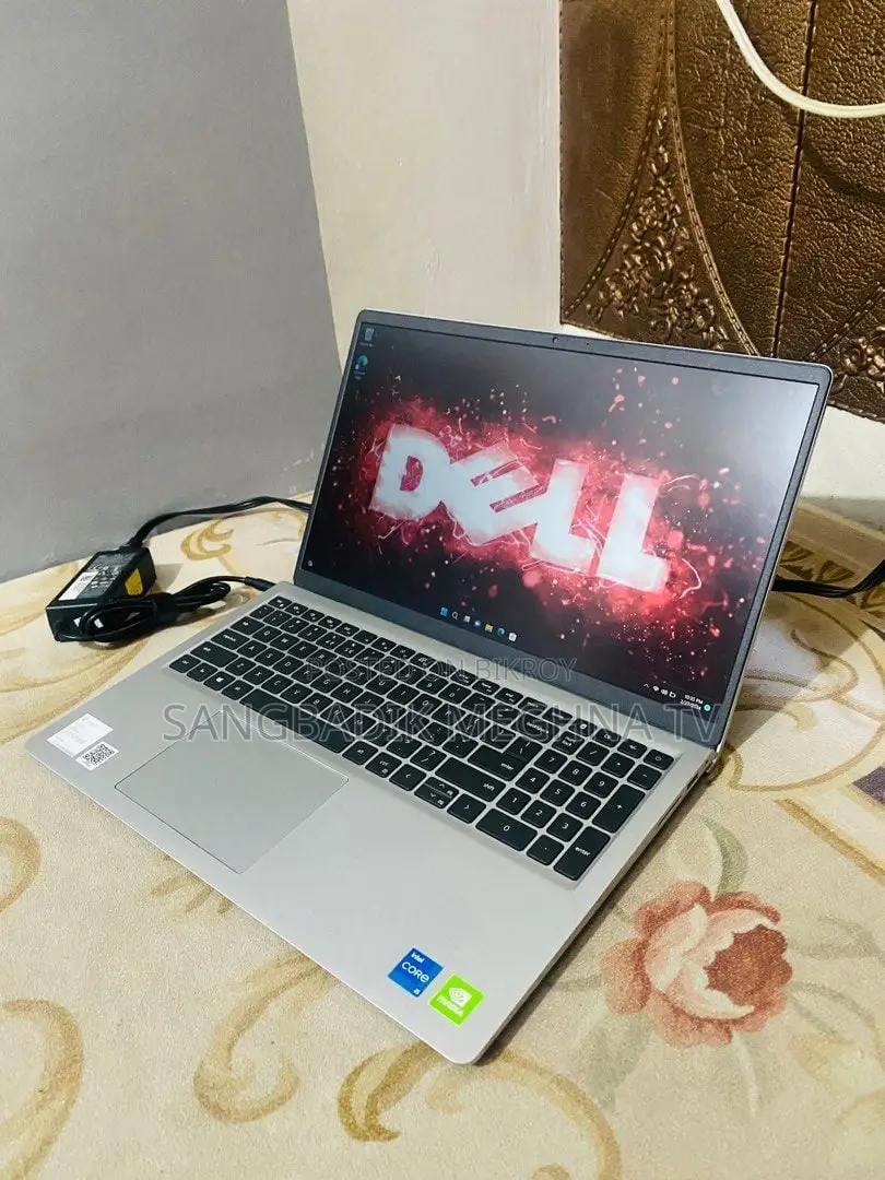 Laptop Dell 4GB Intel SSD 500GB