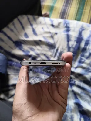 রিয়েলমি ৮ প্রো ১২৮ জিবি সিলভার