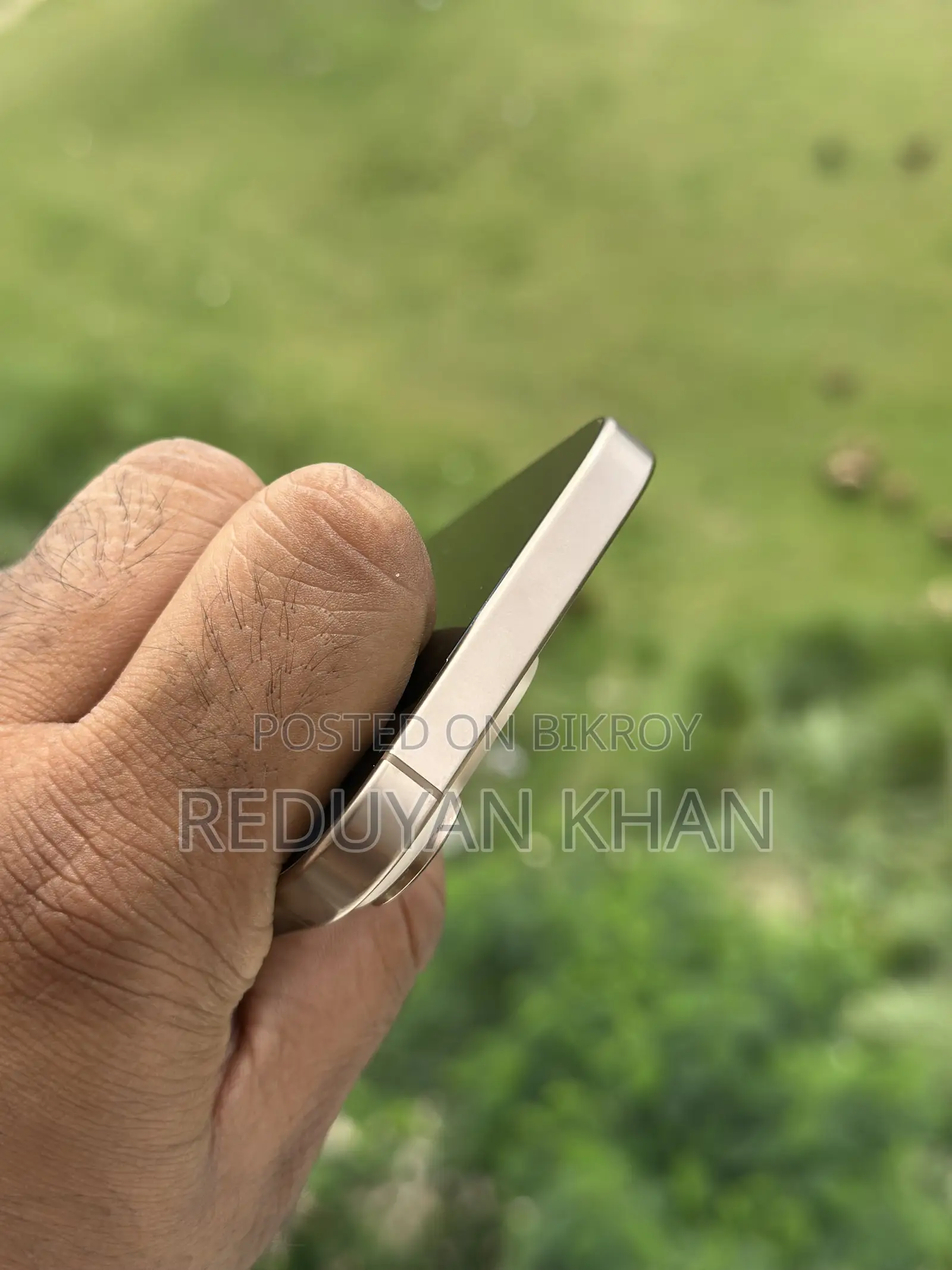 অ্যাপল আইফোন ১৬ প্রো ১২৮ জিবি গোল্ড
