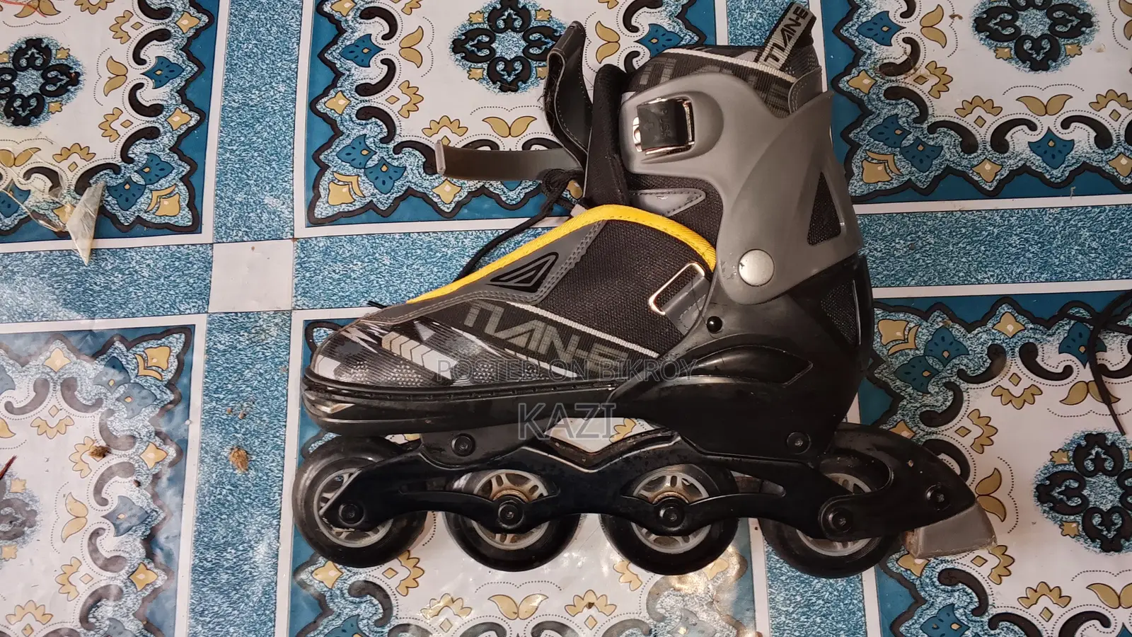 Tian-e Inline Skates (Good Condition)+ Protective Guards Set