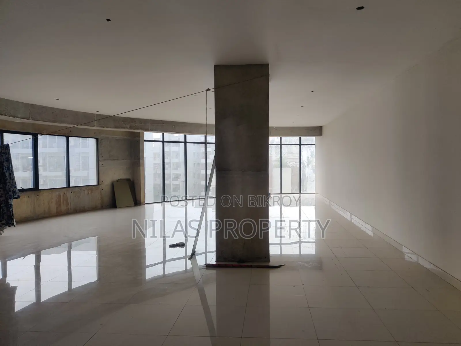 Café/Office Modern Commercial Space Rent in Dhanmondi.