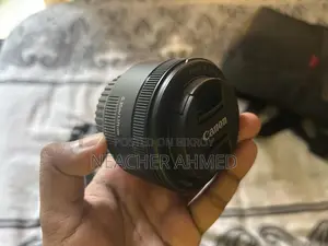 ছয়মাস আগের Canon 2000d DSLR ক্যামেরা বিক্রয় হবে