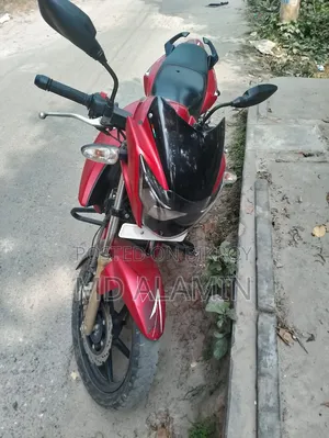 TVS Apache RTR 160 2V 2025 Red