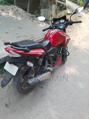 TVS Apache RTR 160 2V 2025 Red