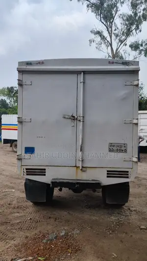 পুরানো গাড়ি বিক্রয়ের জন্য