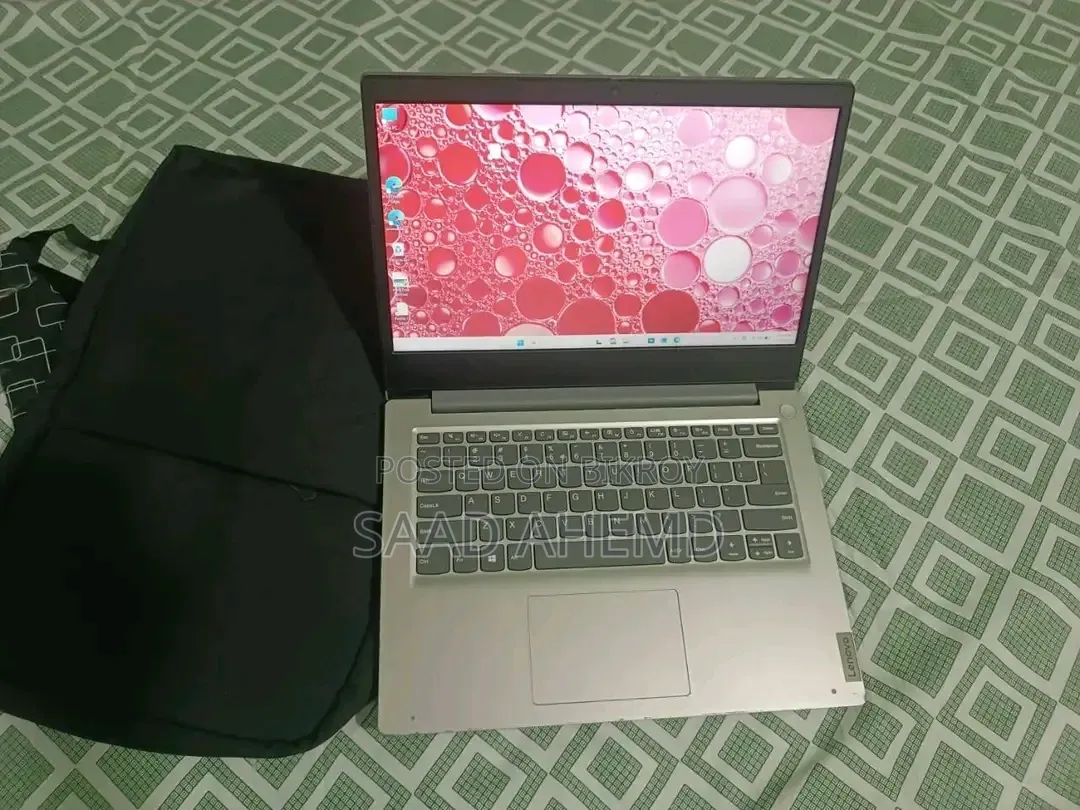 New Laptop Lenovo Ideapad 3 4GB RAM AMD SSD 128GB