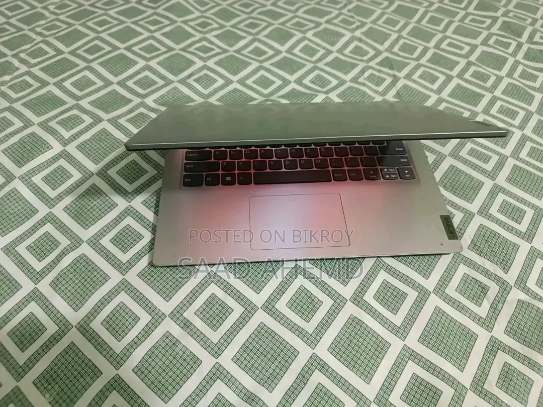 New Laptop Lenovo Ideapad 3 4GB RAM AMD SSD 128GB
