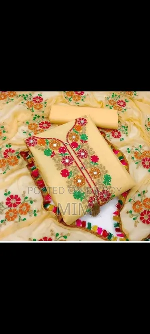 কাশ্মীরী আড়ি এম্ব্রডারী থ্রি-পিচ।