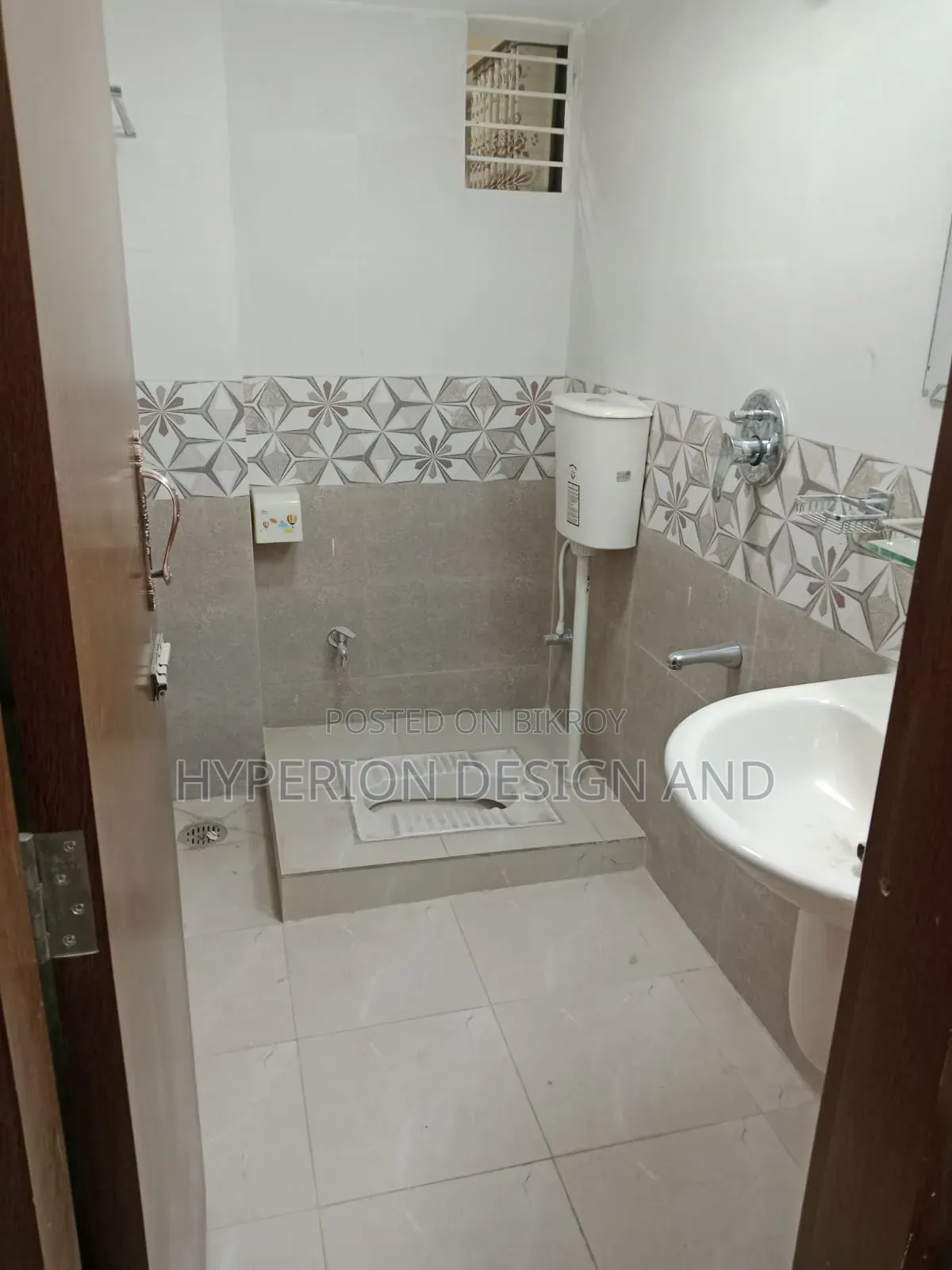 Furnished 3bdrm Apartment in Hyperion Park View., Banasree for Sale