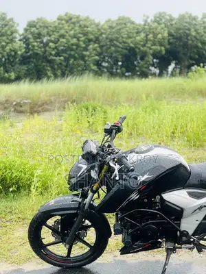 টিভিএস অ্যাপাচি ১৬০ ৪ভি ২০২৩ ব্ল্যাক