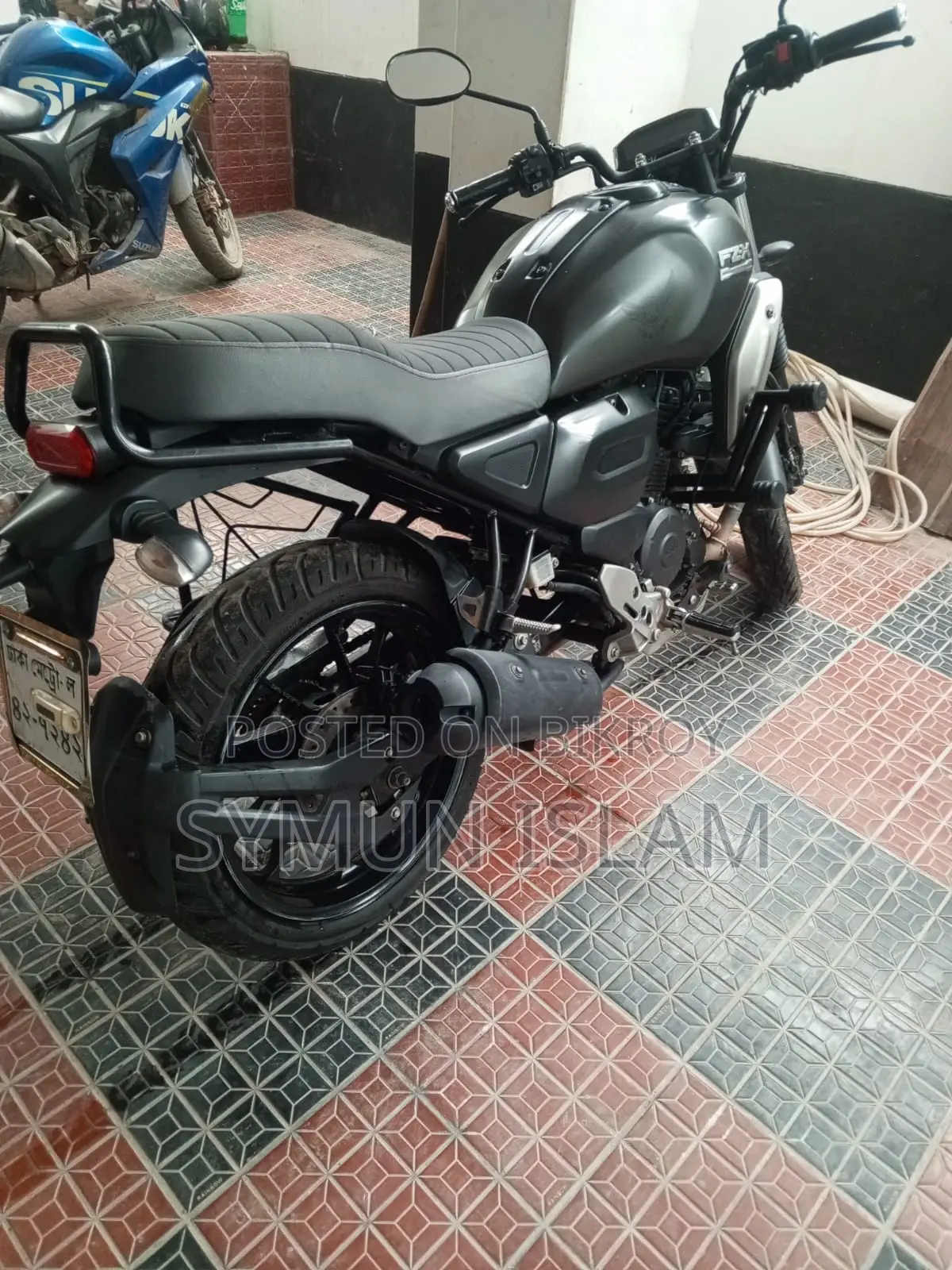 ইয়ামাহা ২০২৩ ব্ল্যাক