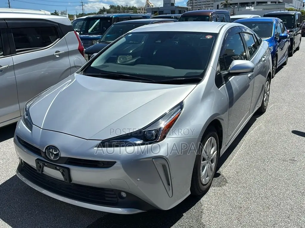 Toyota Prius 2021 Silver