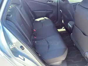 Toyota Prius 2021 Silver