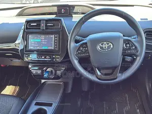 Toyota Prius 2021 Silver