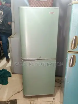 ১২ সিএফটি রানিং এলজি ফ্রিজ বিক্রি করা হবে।
