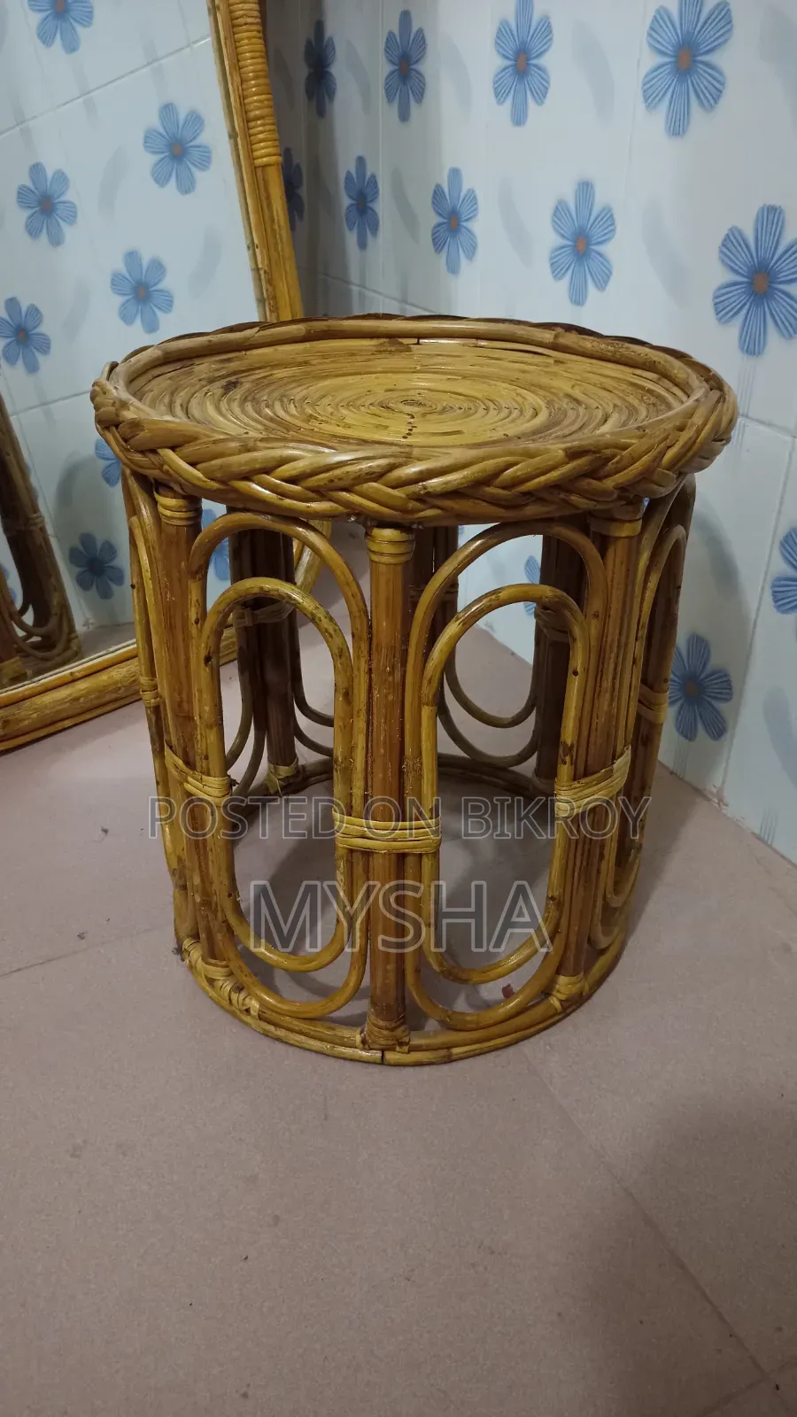 আয়না বিক্রির জন্য