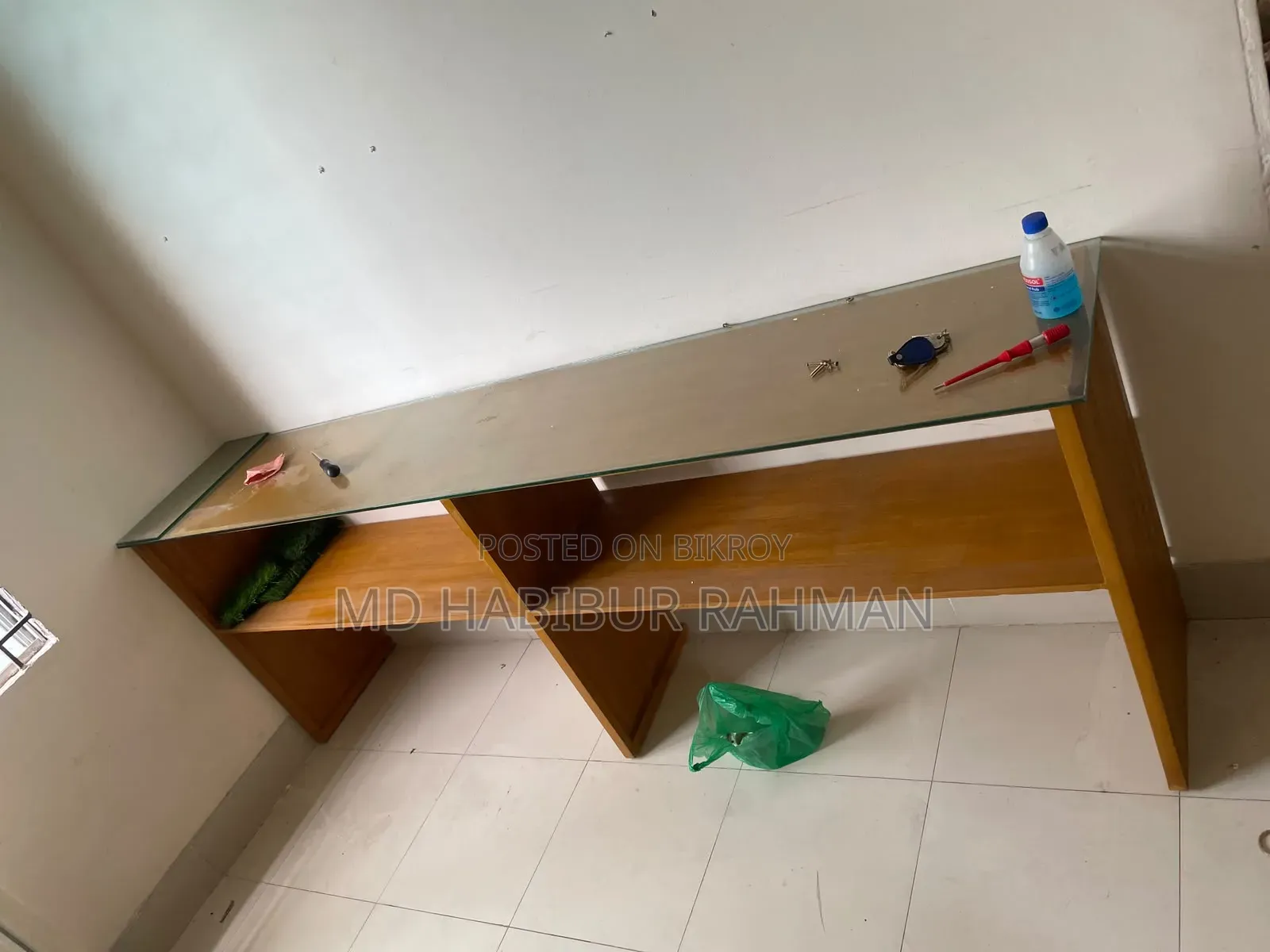 Official Employee Desk