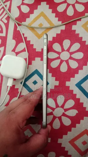 New Apple iPhone 6 Plus 64 GB Silver