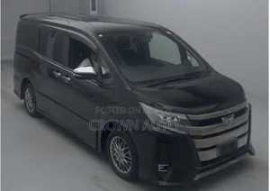 Toyota Noah 1.8 FWD Hybrid (7 seater) 2021 Black