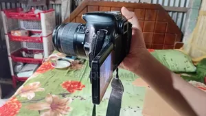 Canon EOS 600D 18MP DSLR Camera