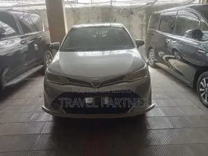 Toyota Axio ১.৫ হাইব্রিড ২ডব্লিউডি ২০১৫ সিলভার