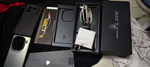 iQOO 12 512 GB White