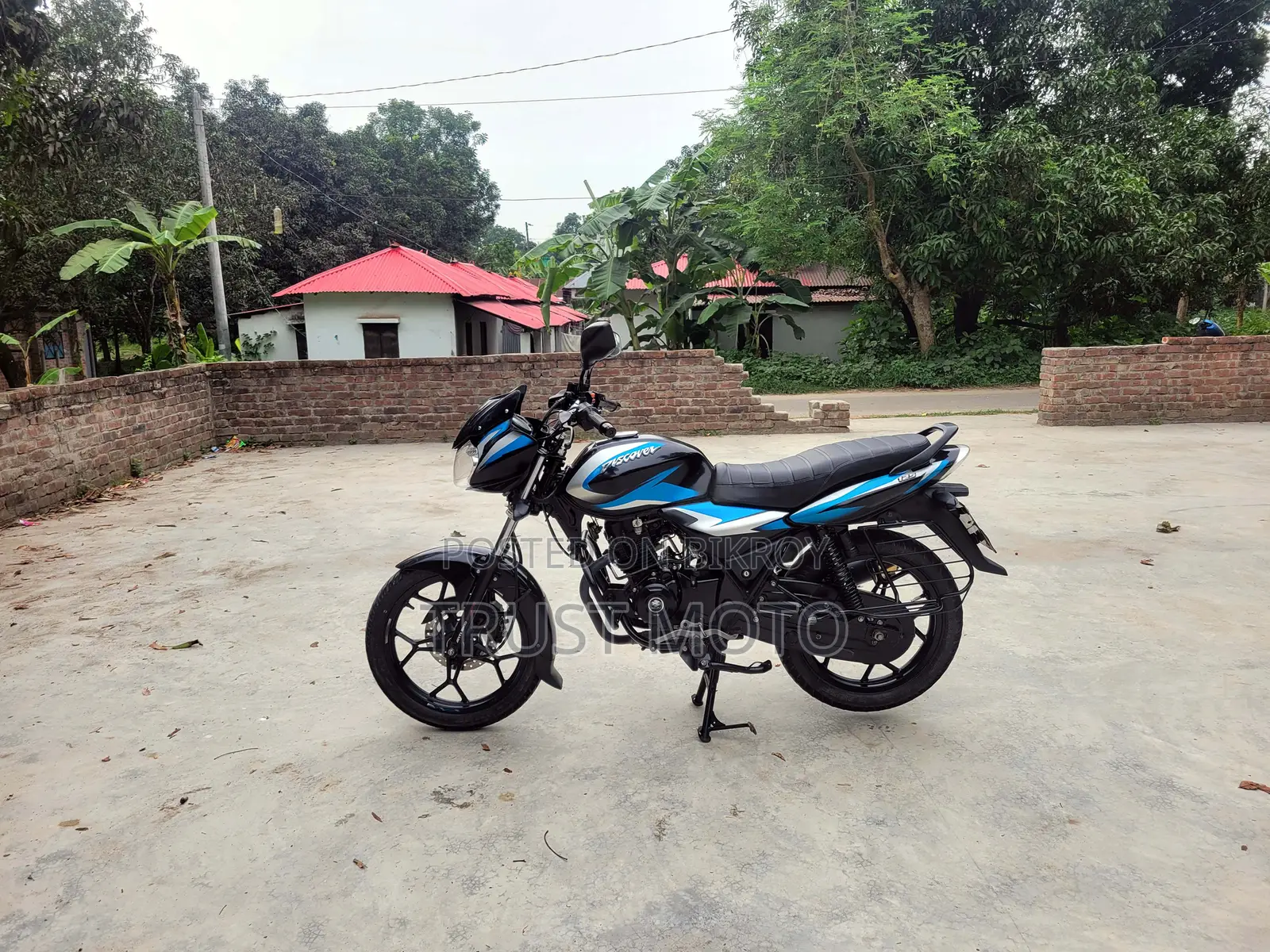 Bajaj Discover 125 2023 Black