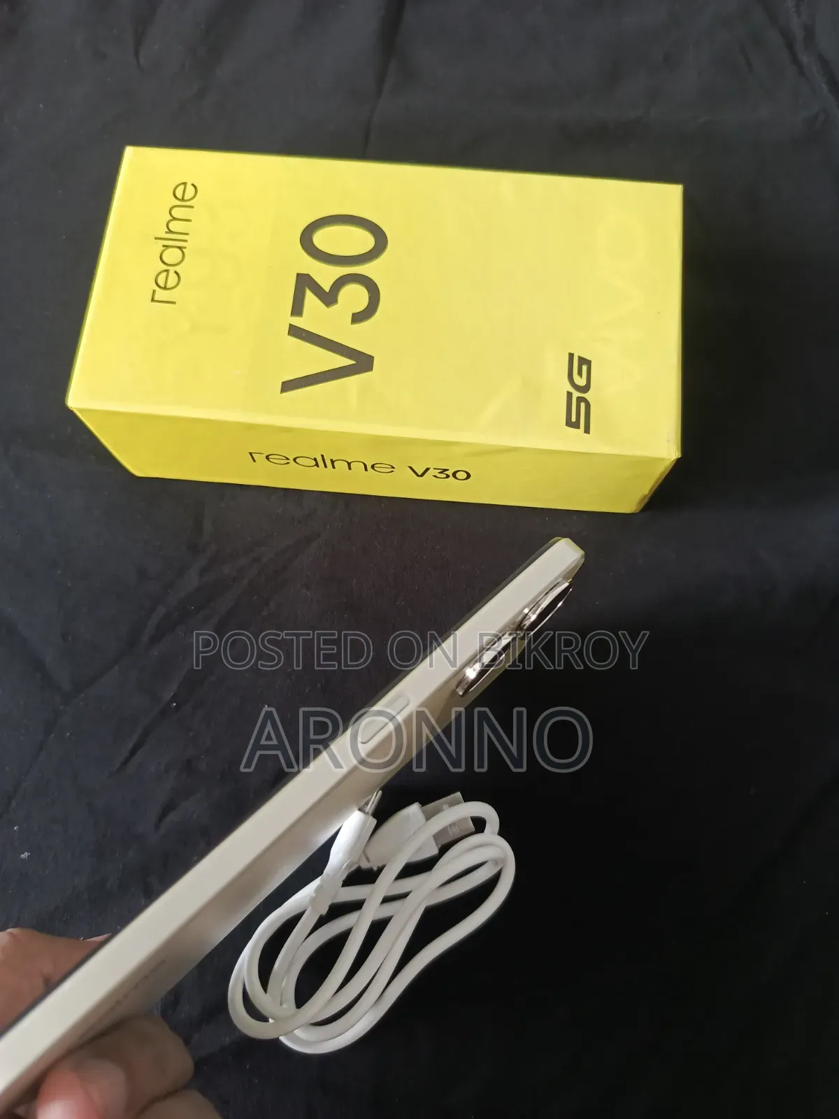 New Realme 256 GB Gold