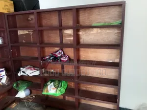 মুদি দোকানের তাক সেগুন কাঠ দিয়ে বানানো