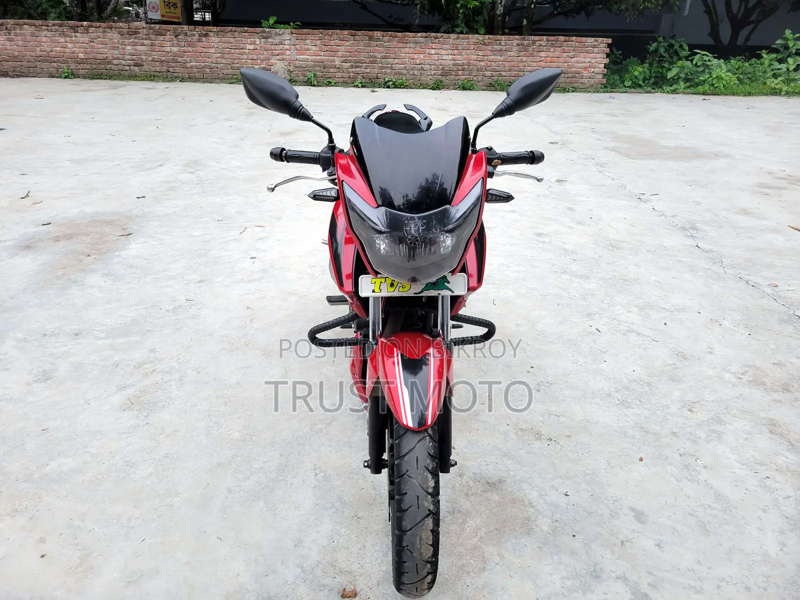 TVS Apache RTR 160 2V 2013 Red