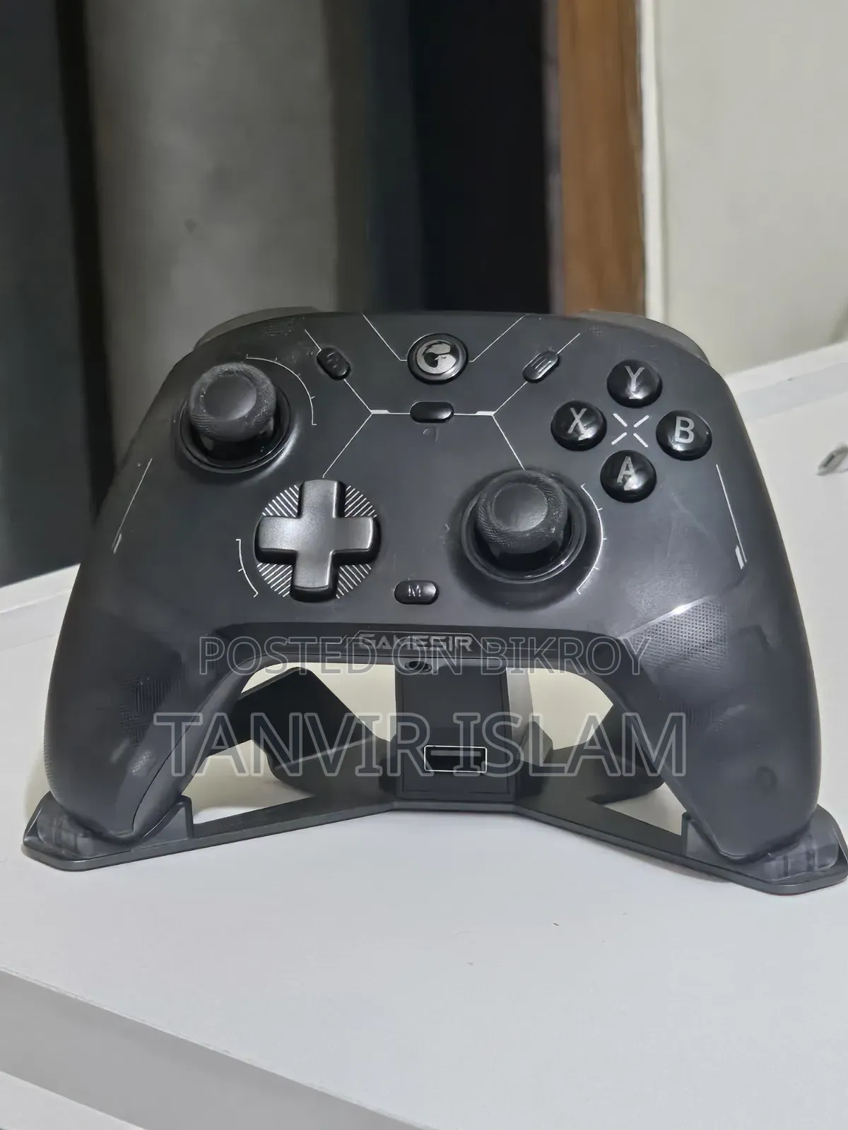 Gamesir Cyclone 2 Tri-mode Multi-platform Controller (With Dock)